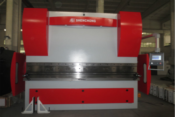 250噸3.2米s630數(shù)控折彎?rùn)C(jī) 250噸3.2米s630數(shù)控折彎?rùn)C(jī)